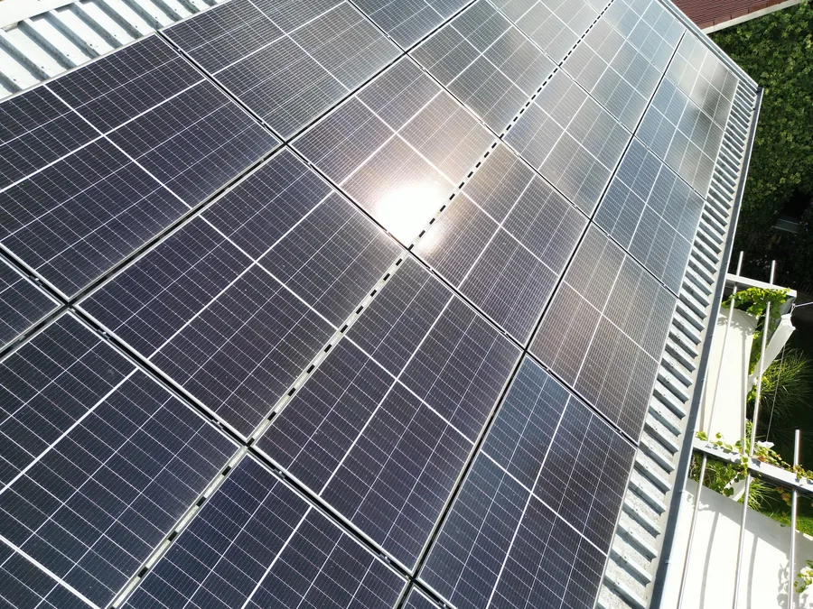 Modulfläche mit Sonnenreflex